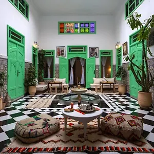 Rose Meryam Marrakesh